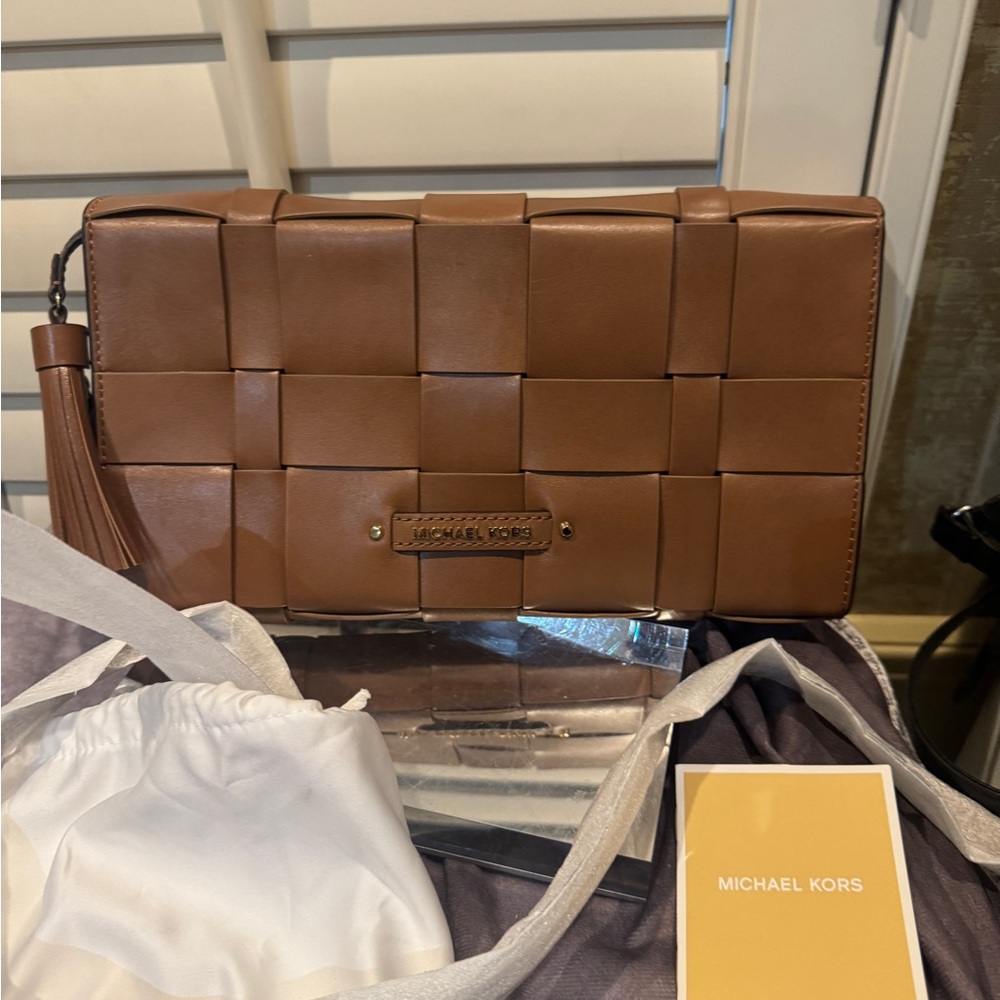 Michael Kors‎ Tan Woven Leather Vivian Crossbody or clutch Bag New - Picture 5 of 6